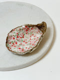 Oesterschelp "Tiny flowers" (M)