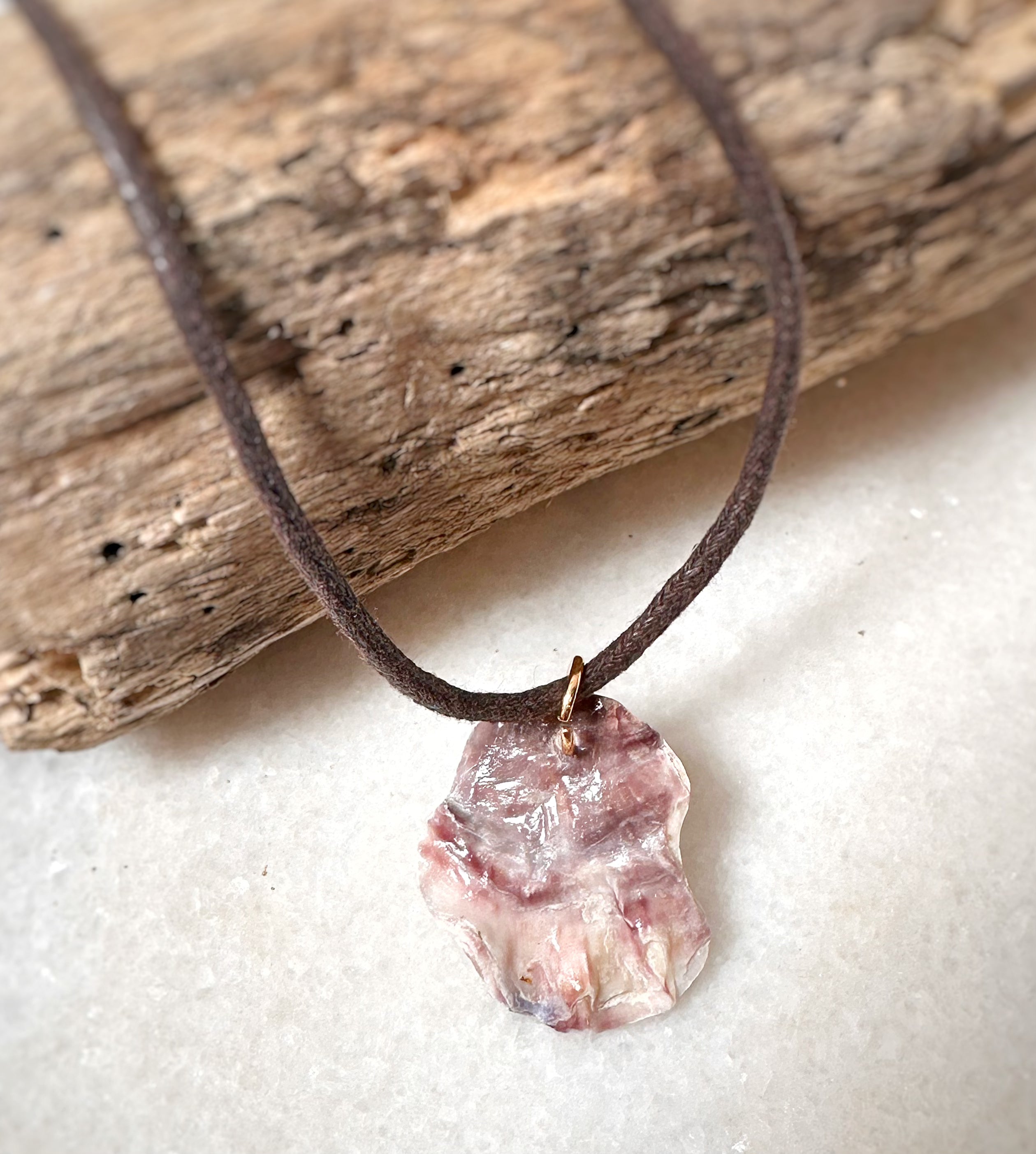 Ketting van oesterschelp